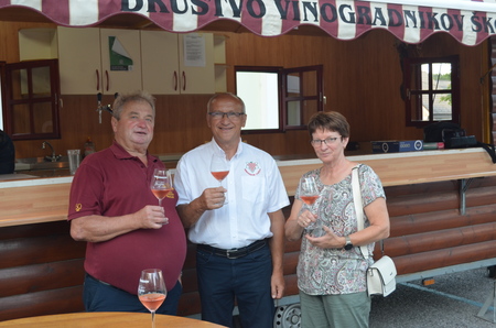 Večer vina, penine in glasbe